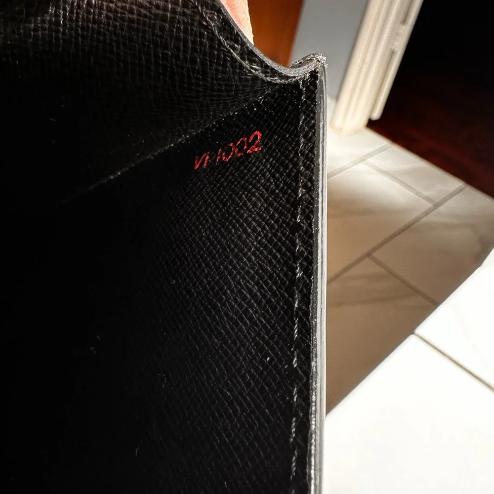 Louis Vuitton Epi clutch- Chain or Duster bag No Included!!! - Picture 9 of 17